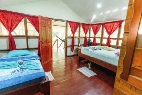 Poor Man's Paradise Lodge - Rum