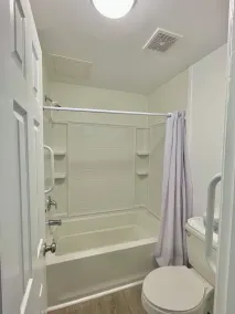 Ocean Crest Motel - Bathroom