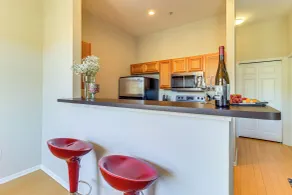 25 Mi to Detroit: Townhome w/ Smart TV! - Interiør