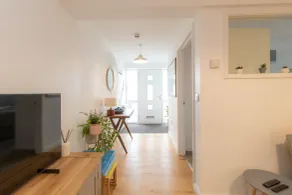Crescent House Apartments - Lobby