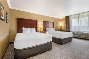 Comfort Inn & Suites Redwood Country - Chambre