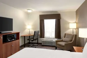 Super 8 by Wyndham Calgary Shawnessy Area - Quarto