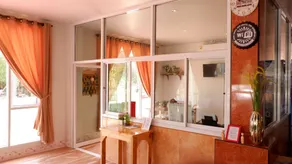 KritshanaJPR 3 K Hotel - Réception