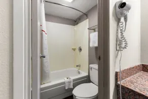 Red Roof Inn Springfield, IL - Salle de bain