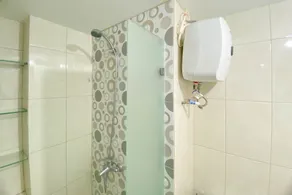 Spacious And Homey 3Br At Springlake Summarecon Bekasi Apartment - Badezimmer