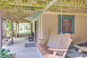 23 Mi to Mohican SP: Group-ready Lodge w/ Hot Tub - Innenbereich