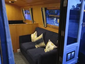 Houseboat Hotels - Room