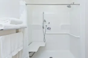 Holiday Inn Express Phenix City-Fort Benning by IHG - Salle de bain
