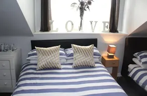 The Vale Apart Hotel - Chambre