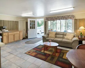 Econo Lodge - Lobby