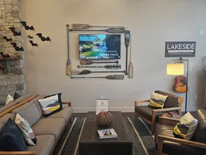 Wildwood Resort and Marina - Sitzecke in der Lobby