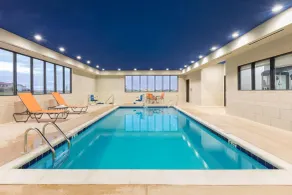 Wingate by Wyndham Lubbock - Piscine