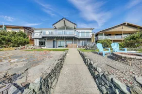 Waterfront Home w/ Dock, Hot Tub, Fire Pit - Innvendig