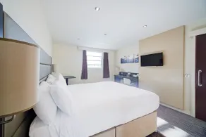 Belvilla Newport City Centre Hotel - Lifestyle - Room