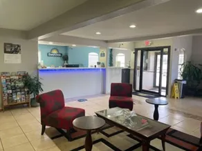 Days Inn by Wyndham Centerville - Lobby