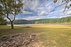 Waterfront Home w/ Fire Pit on Table Rock Lake - Interiør