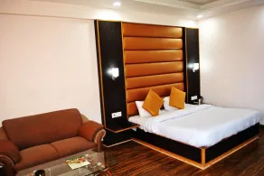 Hotel Natraj International - Room