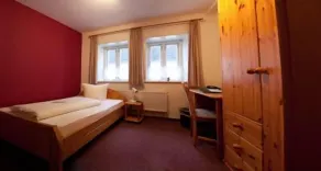 Hotel Zur Linde - Quarto