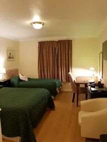 Schoolhouse Restaurant and Hotel - Habitación