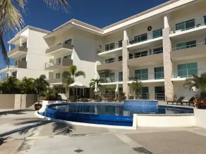 Condos SB - Pool