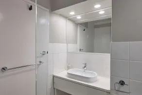 Pensione Hotel Perth - Bathroom
