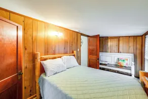Peaceful Cottage w/ Yard: 2 Mi to Kentucky Lake! - Interiør