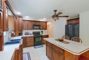 Private Yard: Fire Pit & Cornhole! Moorefield Gem - Interior