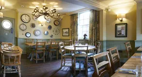 The Plough Inn & Cottages - Restaurante