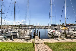 Resort-style Condo w/ Pool: 19 Miles to Fort Myers - Interiør