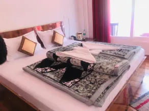 Rigveda Resort - Chambre