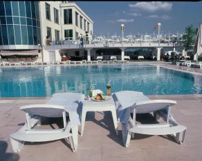 EmexOtel Kocaeli - Piscina
