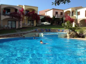 Die fantastische Residenza Badus mit 2 Schlafzimmern für 6 Personen - Kind - Pool