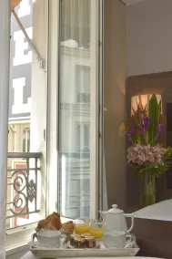 Hôtel Renoir Saint-Germain - Vue de la chambre