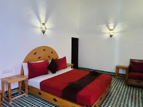 Riad Zitouna - Camera