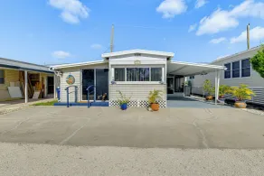 Screened-in Patio: Home 2 Mi to Cortez Beach! - Interior