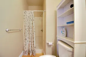 All-Season Ludlow Apartment: 3 Mi to Okemo Resort! - Innvendig