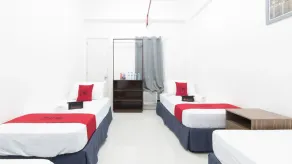 RedDoorz near Liceo De Cagayan University Highschool - Værelse