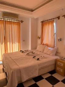 London House Hotel - Room
