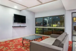 Super 8 by Wyndham Wichita South - Lobby