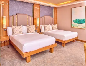 Suncoast Hotel & Towers - Room