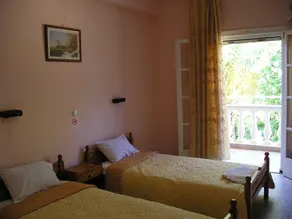 River Studios & Apartments - Room