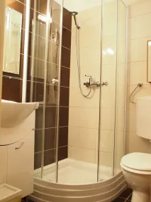 Budapest Suites - Bathroom