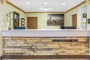 Days Inn by Wyndham Great Lakes Naval Base - Réception