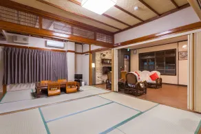 Kariyushi Condominium Resort Ginowan CASa N.Y - Essbereich im Zimmer