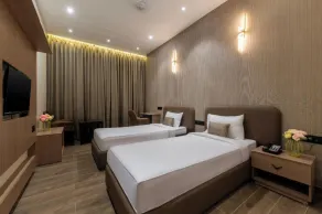 Hotel Kingsway Continental , Raipur - Room