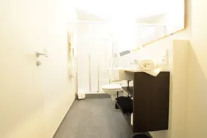 Luxstay Bad Nauheim - Self-Check-In - Salle de bain
