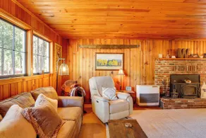 < 2 Mi to Trinity Lake: Norcal Getaway w/ BBQ - Interior