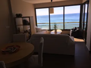Stunning ocean views Totally refurbished Great terrace Direct access to the beach Air conditioner Wifi - Restauration dans la chambre