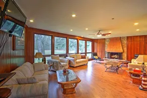 South Haven Home ~ 1 Mi to Lake Michigan! - Intérieur