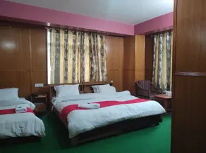 Hotel Tawang Holiday - Room